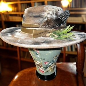 Unisex Stylish Brown Feathered Hat